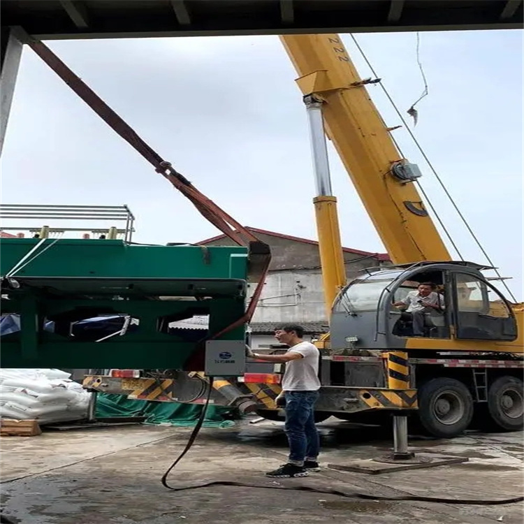 山亭吊风力发电机的吊车大概多少钱